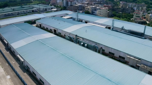 百得勝?gòu)埥。憾嗑S度創(chuàng)新突破 讓水漆整家定制更具“質(zhì)價(jià)比”_4
