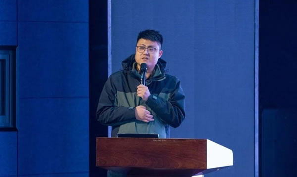 越己為峰 全力以赴！兔寶寶家居召開員工動員大會_9
