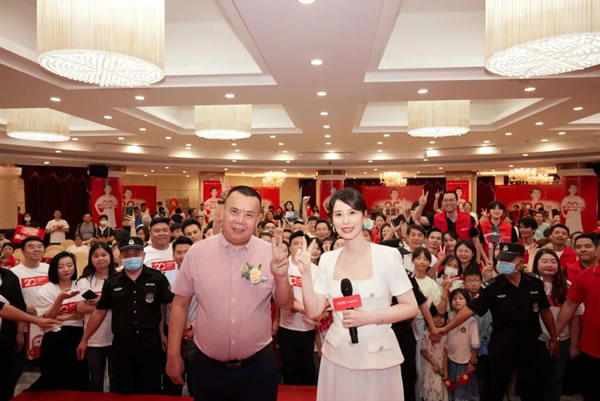 詩尼曼家居|一位明星為一個(gè)品牌代言十年，教科書級的代言是怎么做到的？
