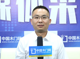  2021臨沂門博會(huì)中國木門網(wǎng)專訪金氏百年木門靳紅軍