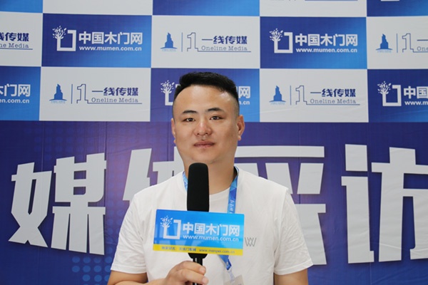 慕友無(wú)漆木門(mén)王志明