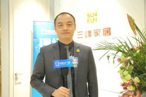 三峰木門(mén) 劉飛