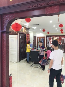 中國(guó)木門十大品牌走進(jìn)城外城